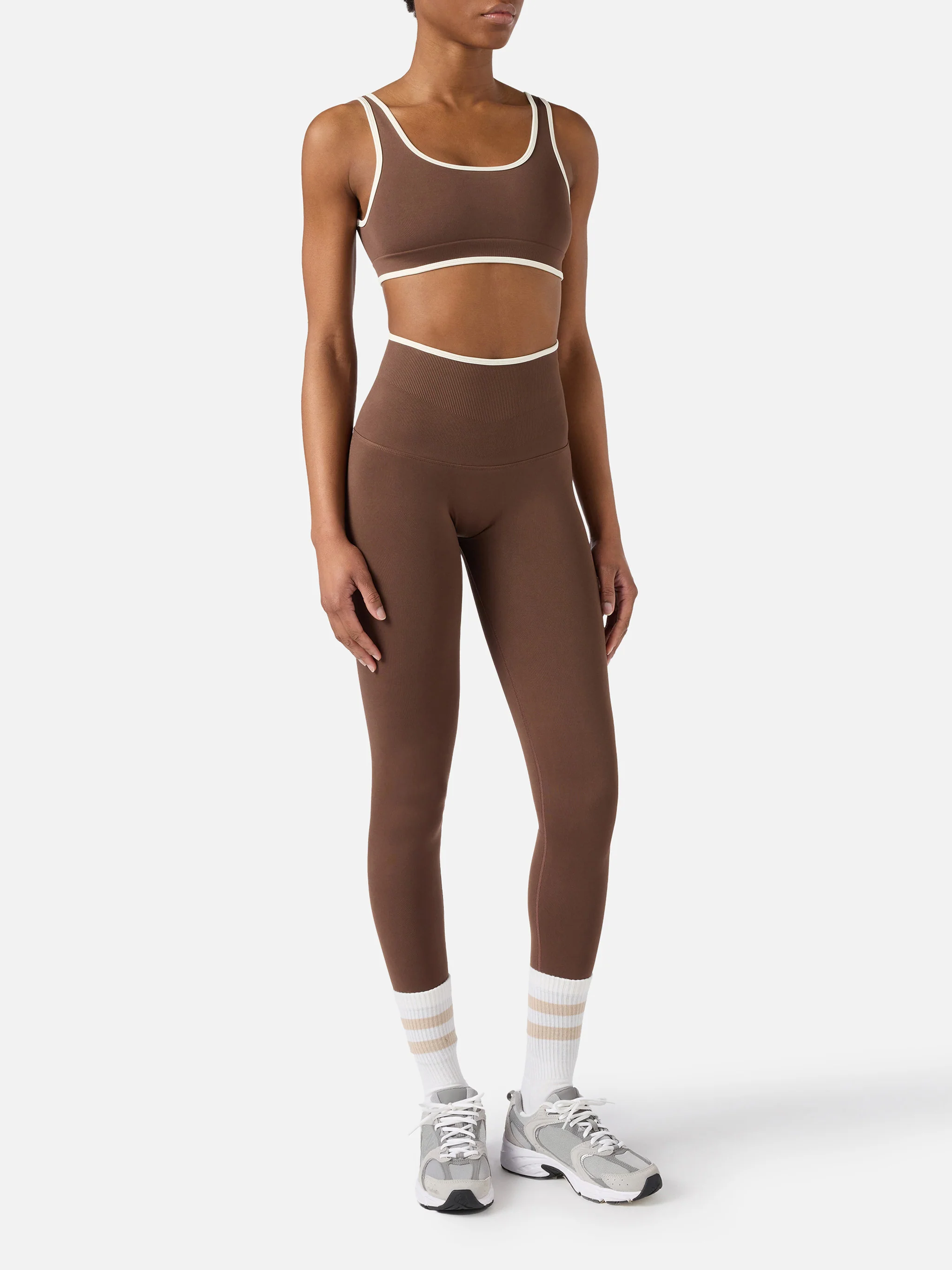 Brown Vega technical fabric sports leggings with contrast trim - Image 3