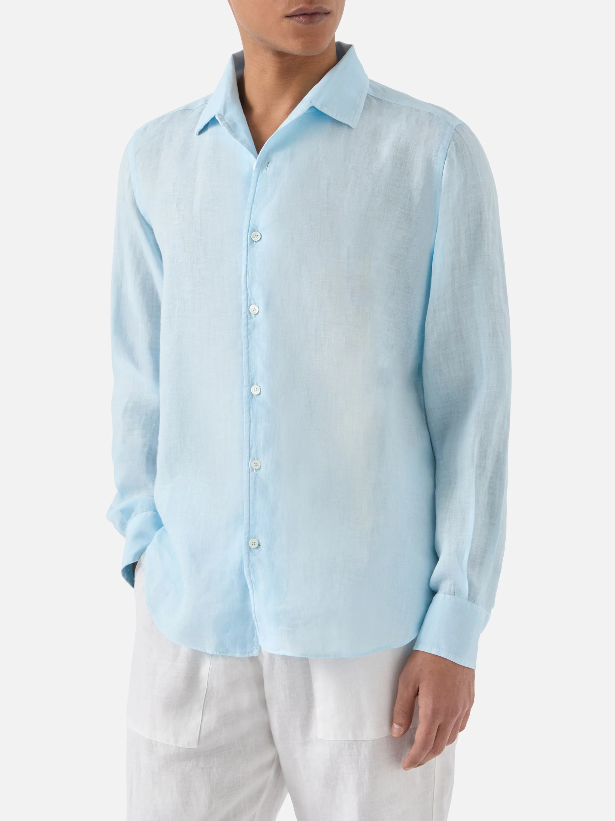 Light blue Raphael shirt in linen with mineral garment dyeing