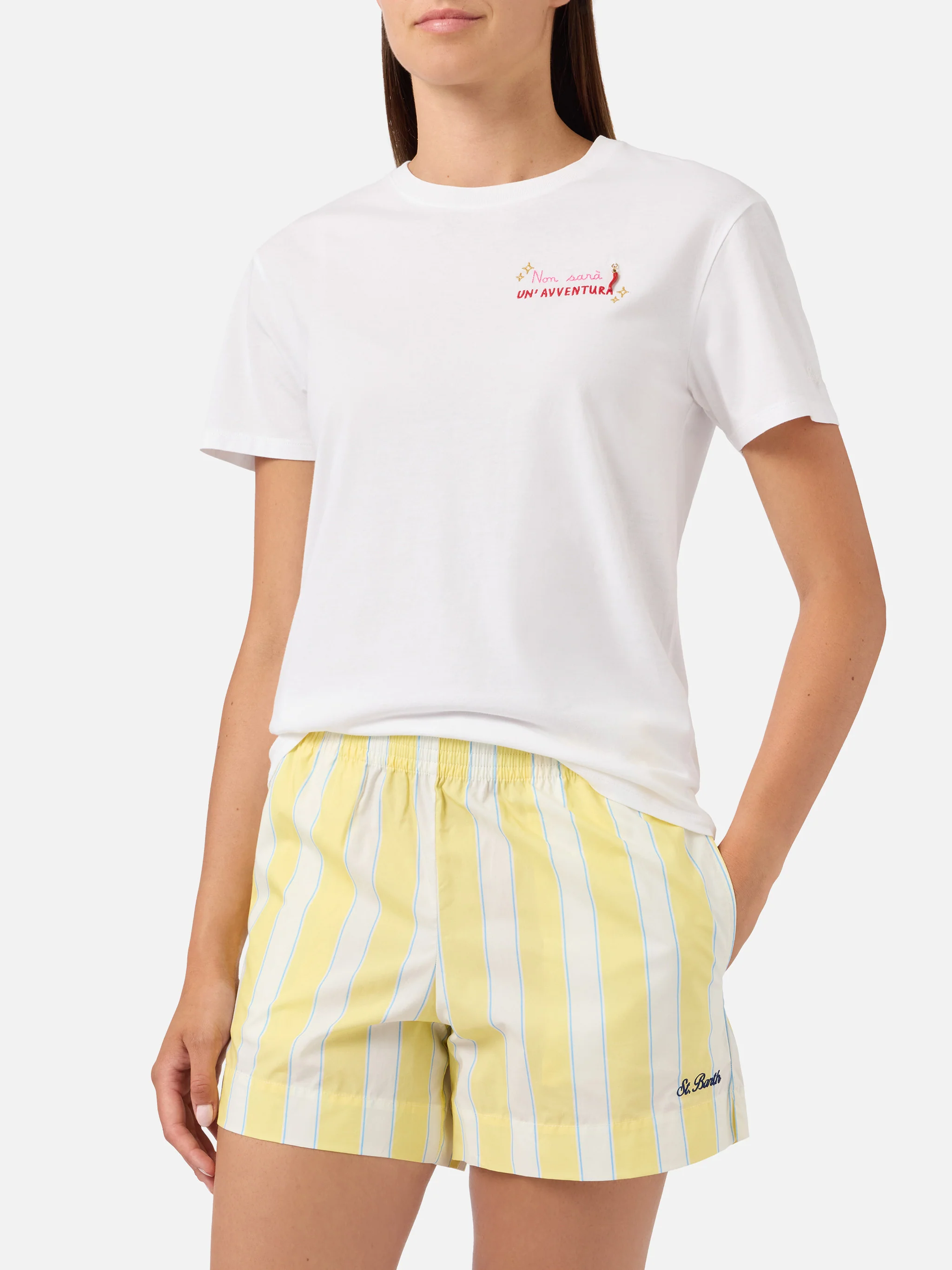 White Emilie T-shirt with Non sarà un'avventura embroidery and charm - Image 3