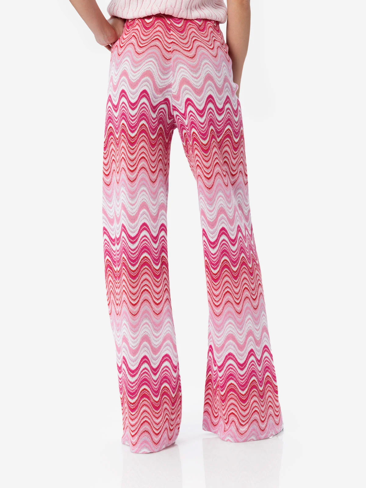 Woman raschel knit wide-leg pink trousers Amalia - Image 4