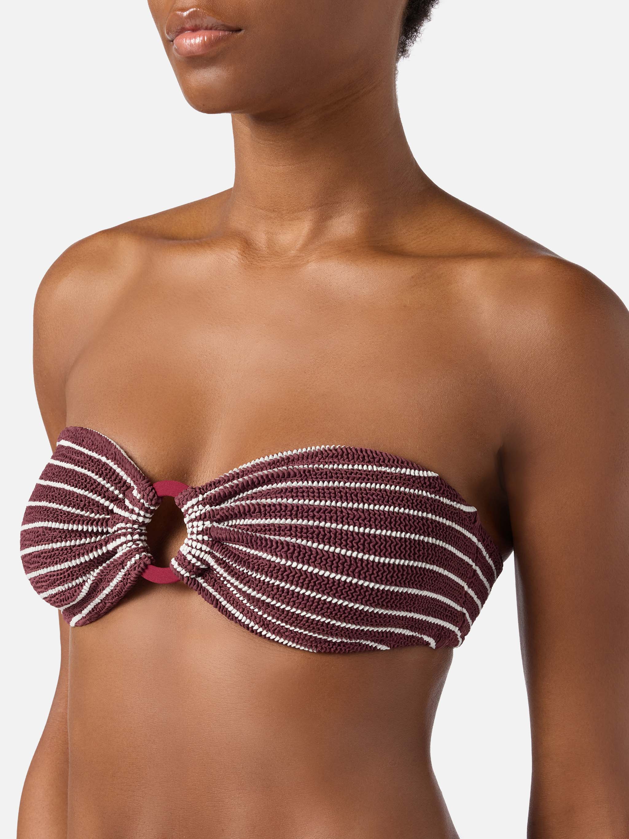 Yulia bandeau bikini top in burgundy striped crinkle fabric - Image 2